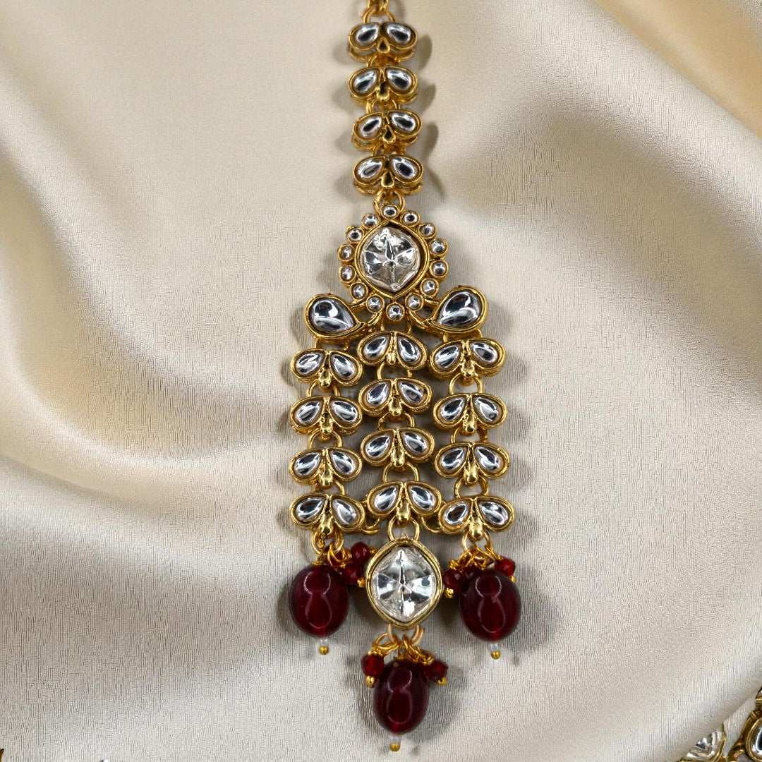 Kundan Choker Halskette mit Ohrringe & Tikka - gold | maroon