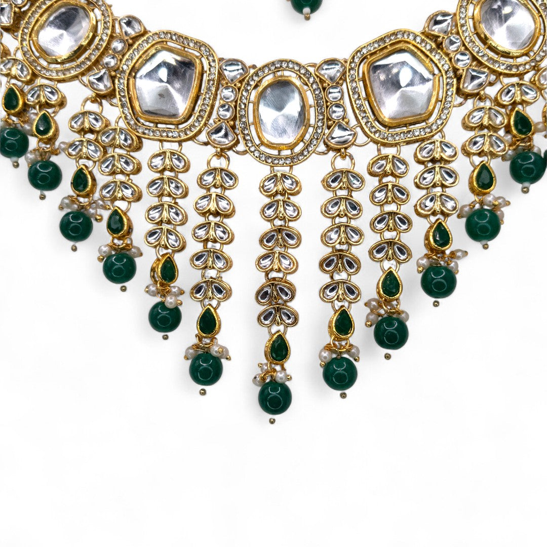 Kundan Halskette mit Ohrringe & Tikka - gold | grün