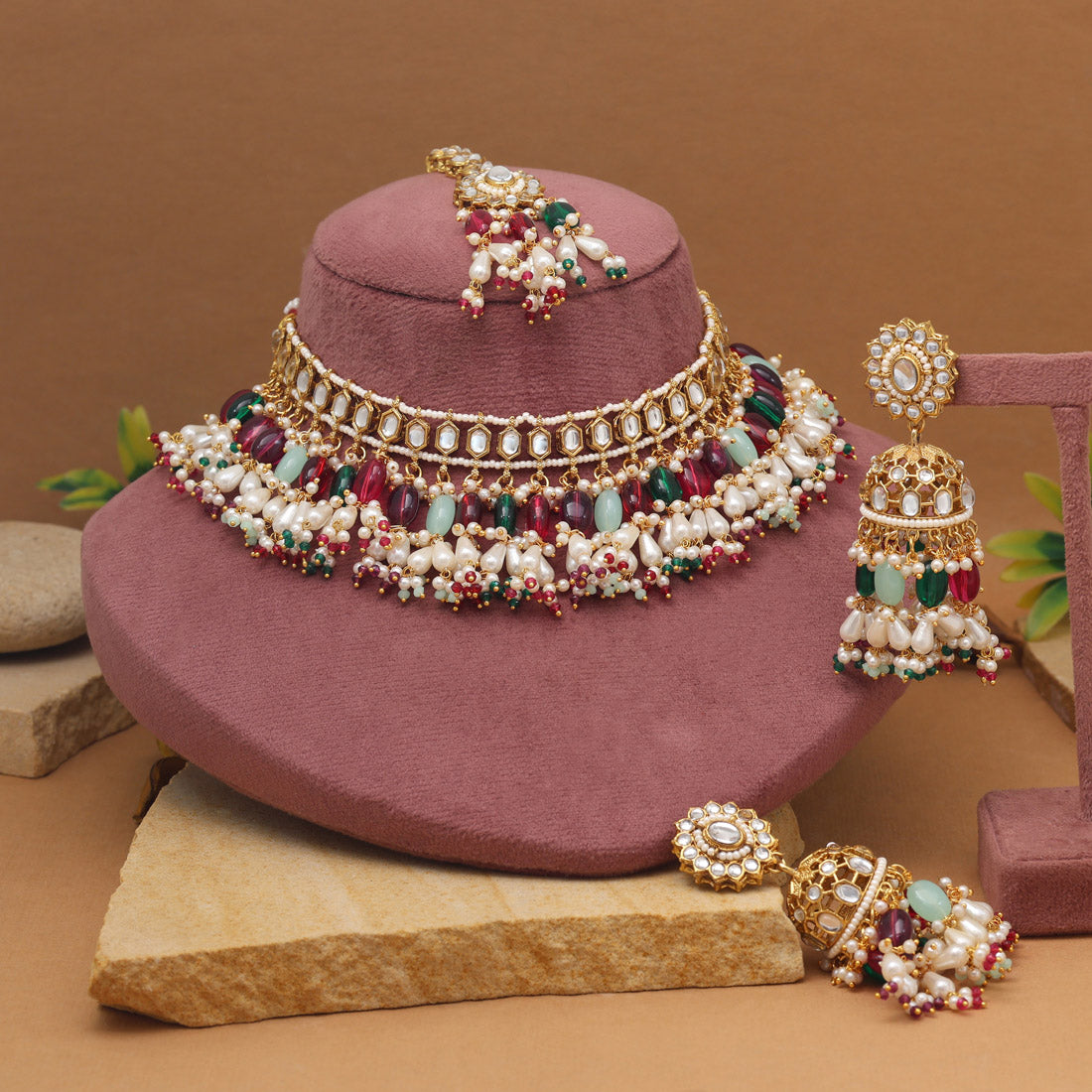 Kundan Choker Halskette mit Ohrringe & Tikka - gold |  multi color