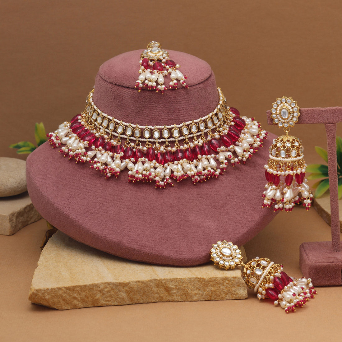 Kundan Choker Halskette mit Ohrringe & Tikka - gold |  Magenta