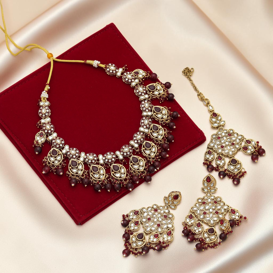 Kundan Necklace with Earrings &amp; Tikka - gold | white