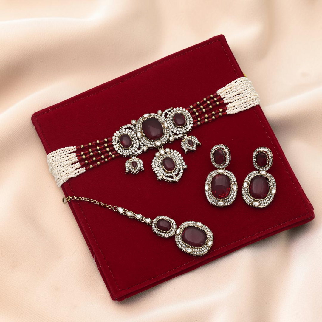 Kundan Halskette mit Ohrringe & Tikka - gold | maroon