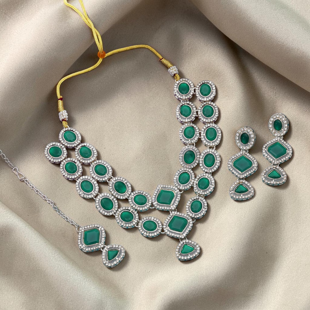 Kundan Necklace with Earrings &amp; Tikka - gold | white