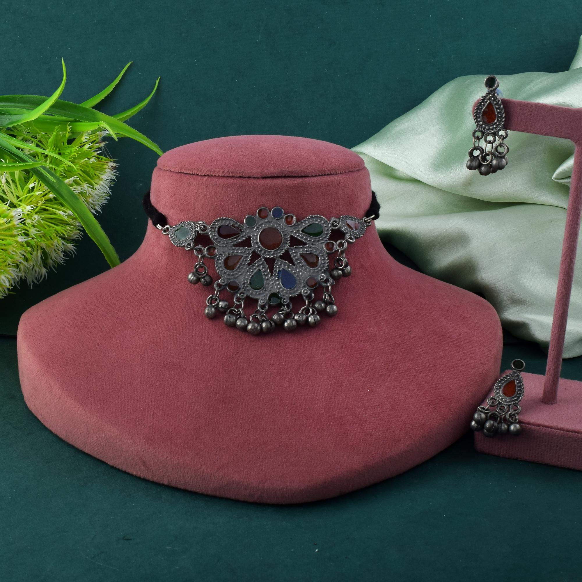 Choker Halskette mit Ohrringe - Oxidiert