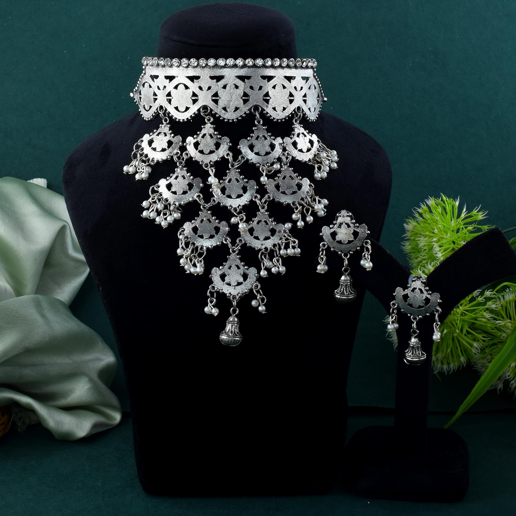 Choker Halskette mit Ohrringe - Oxidiert