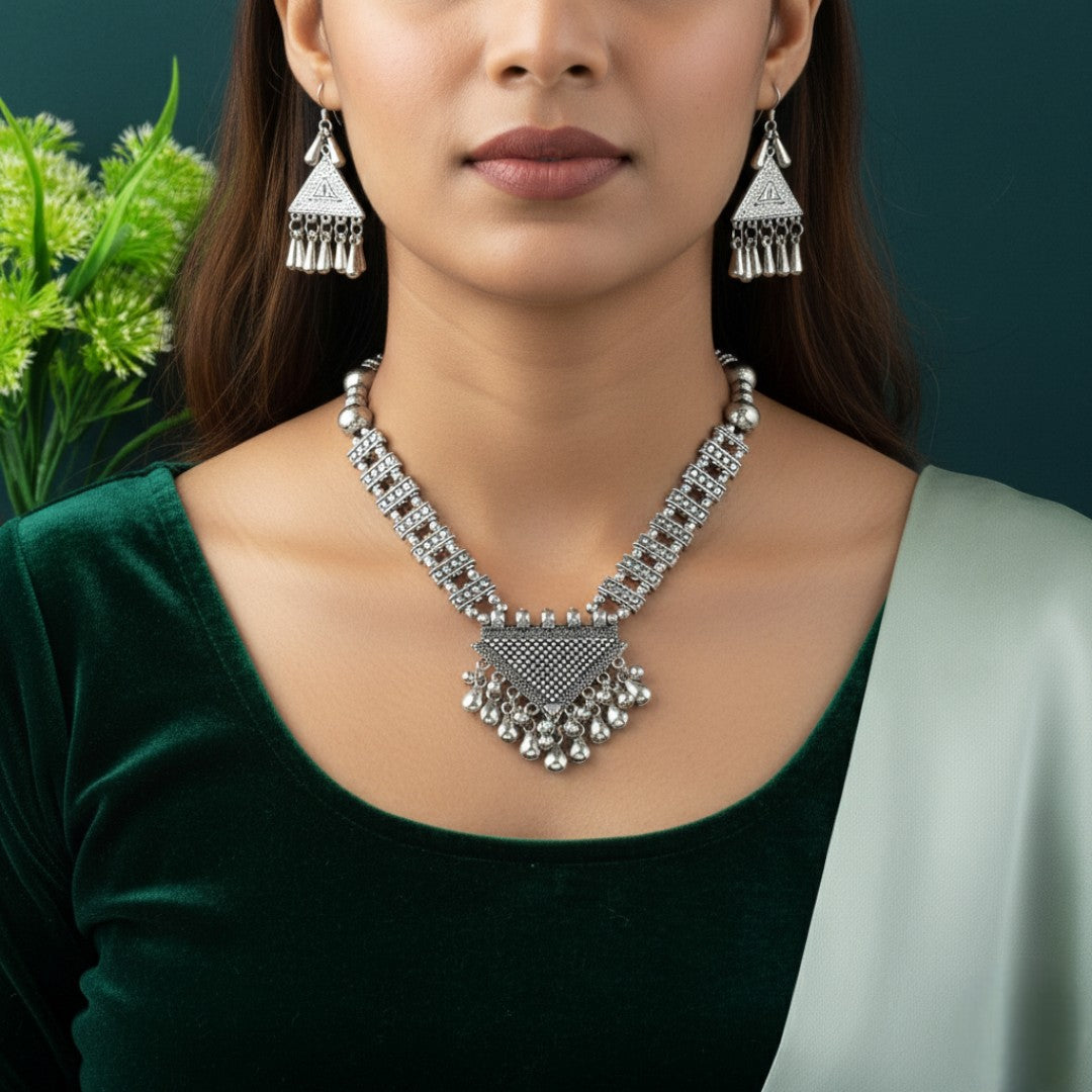 Halskette mit Ohrringe - Oxidiert