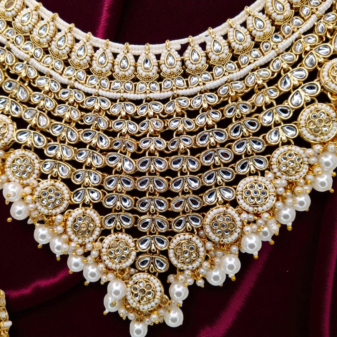 Kundan Halskette mit Ohrringe & Tikka - gold