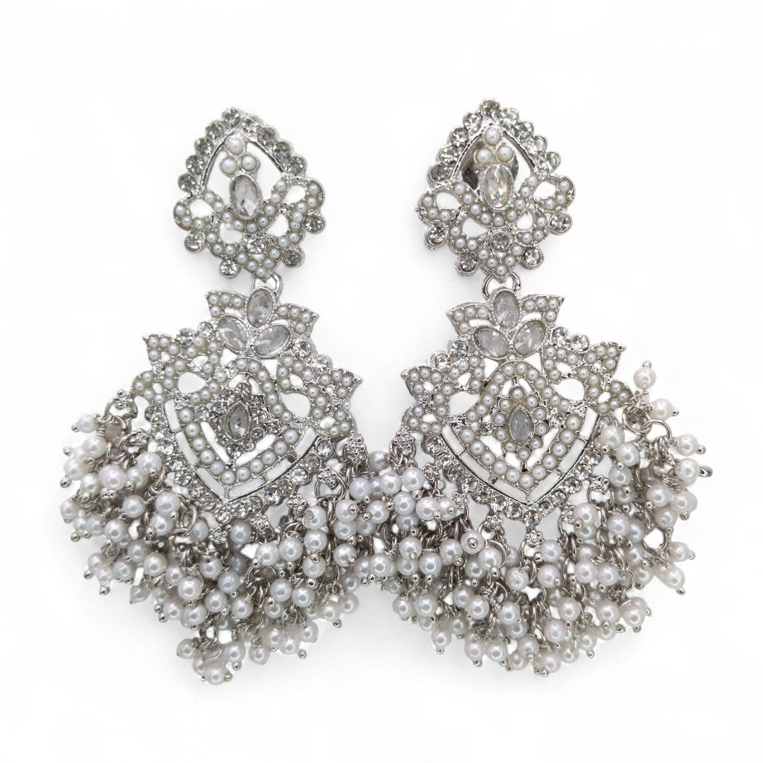 Necklace with Earrings &amp; Tikka - gold