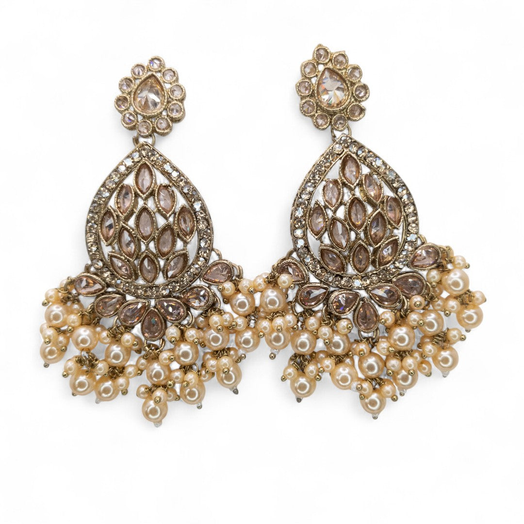 Necklace with Earrings &amp; Tikka - gold