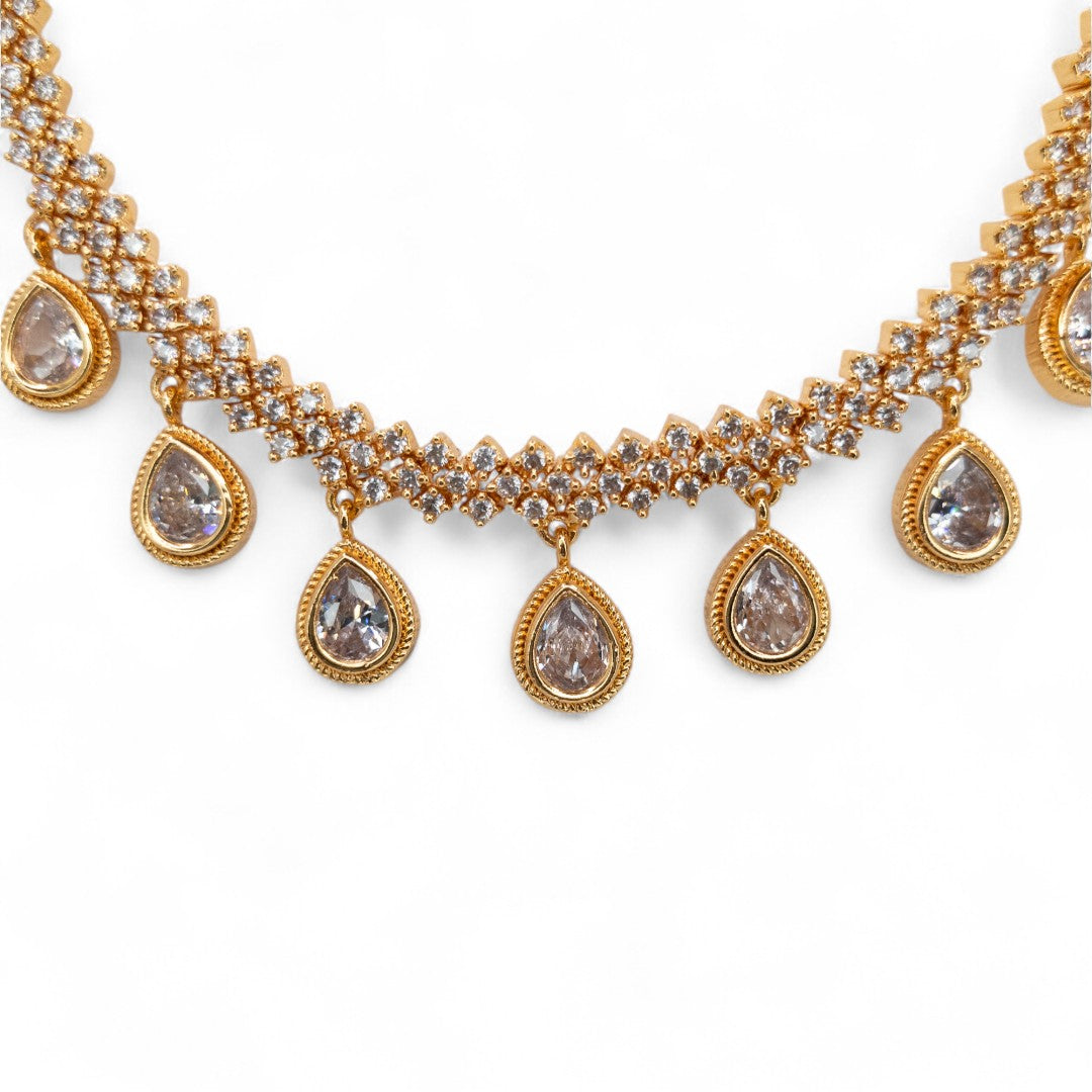 Trendy - Halskette mit Ohrringe - gold | weiß