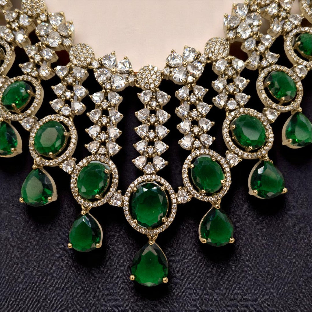Temple Necklace with Earrings - gold | green