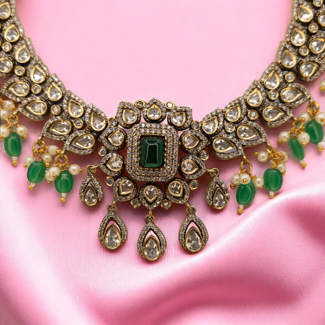 Temple Necklace with Earrings - gold | green