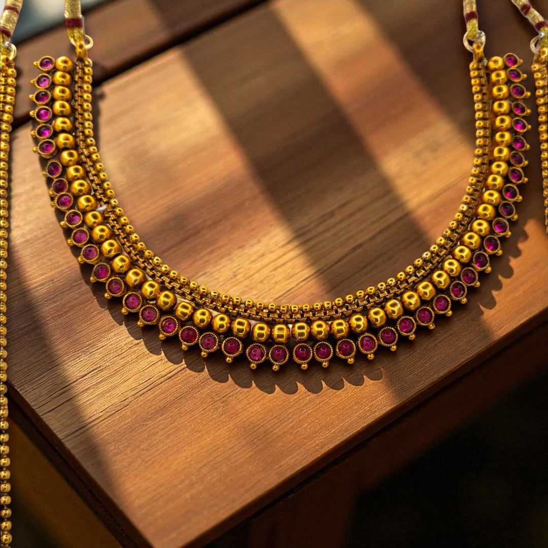 Hals- und Lange Kette mit Ohrringe Set - Mattgold, Magenta | Combo Set
