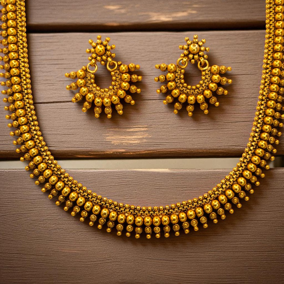 Hals- und Lange Kette mit Ohrringe Set - Mattgold | Combo Set