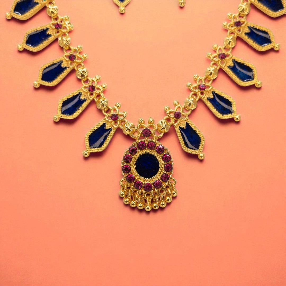 Trendy Kerala Palakka Necklace - gold | green