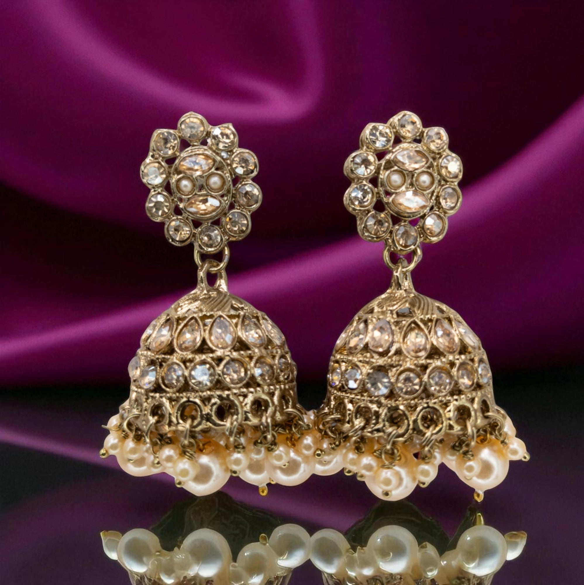 Necklace with Earrings &amp; Tikka - gold