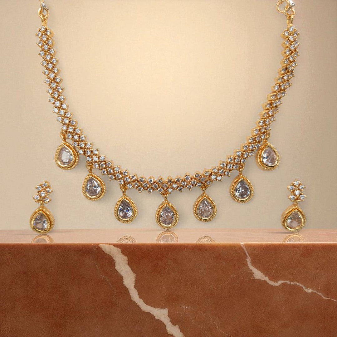 Trendy - Halskette mit Ohrringe - gold | weiß