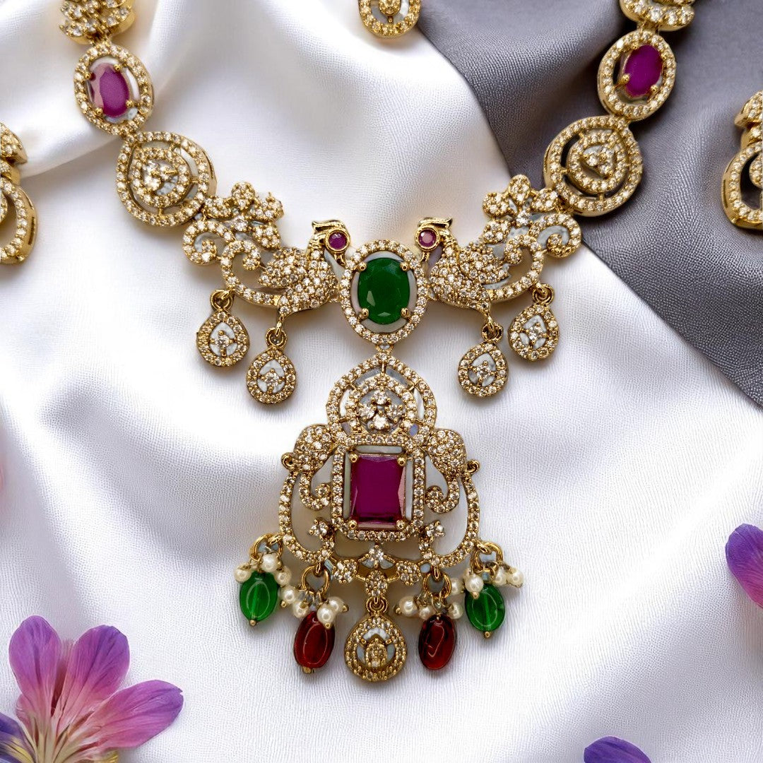 Victorian Halskette mit Lange Kette Ohrringe und Tikka - gold | grün, magenta- Combo set