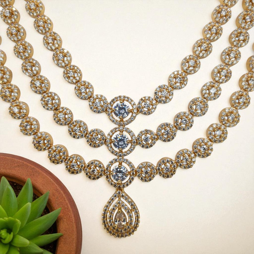 Victorian Layered Halskette mit passenden Ohrringen - gold | weiß
