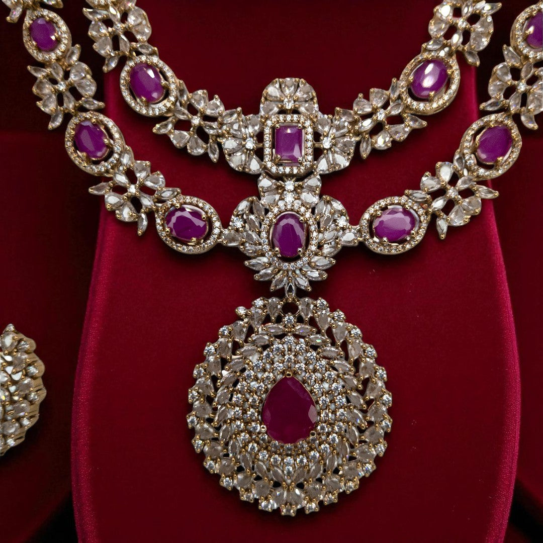 Victorian Layered Halskette mit passenden Ohrringen - gold | magenta