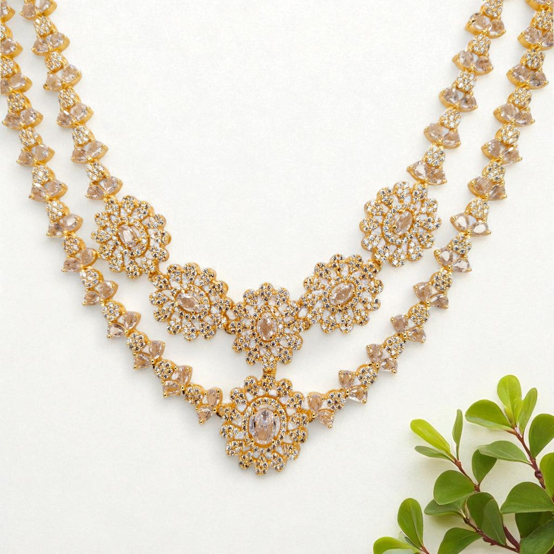 Victorian Layered Halskette mit passenden Ohrringen - gold | weiß